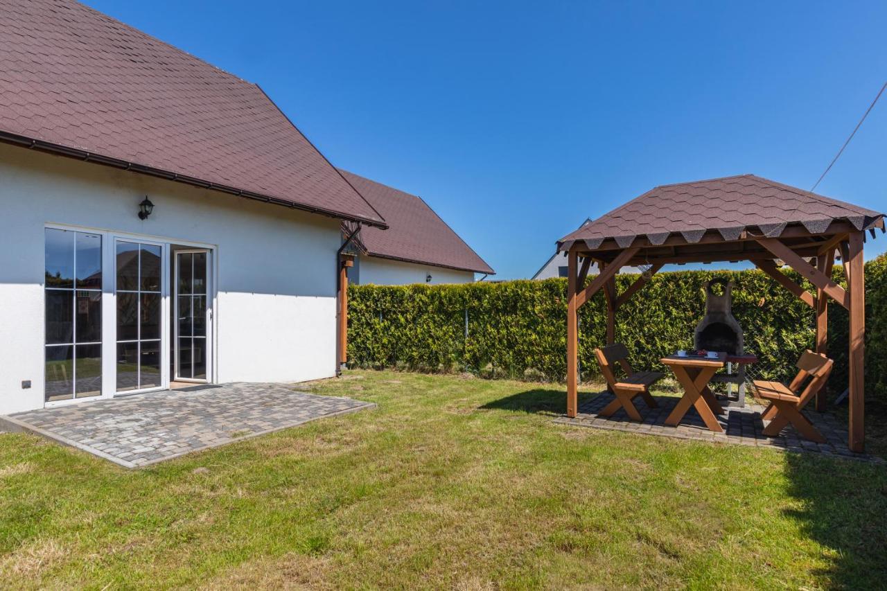 Holiday Houses Alana & Alva With Garden By Noclegi Renters Мендзыводзе Экстерьер фото