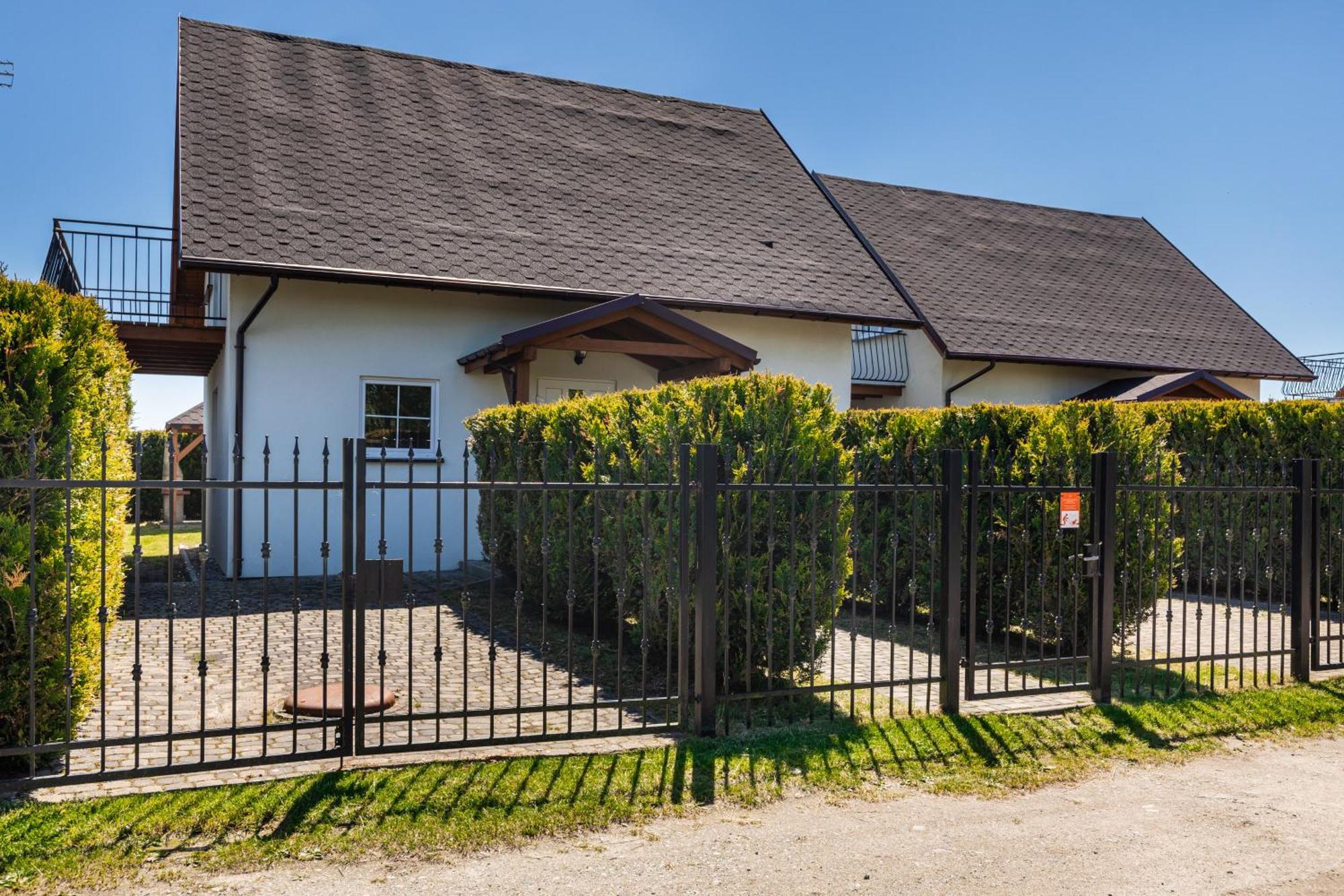 Holiday Houses Alana & Alva With Garden By Noclegi Renters Мендзыводзе Экстерьер фото